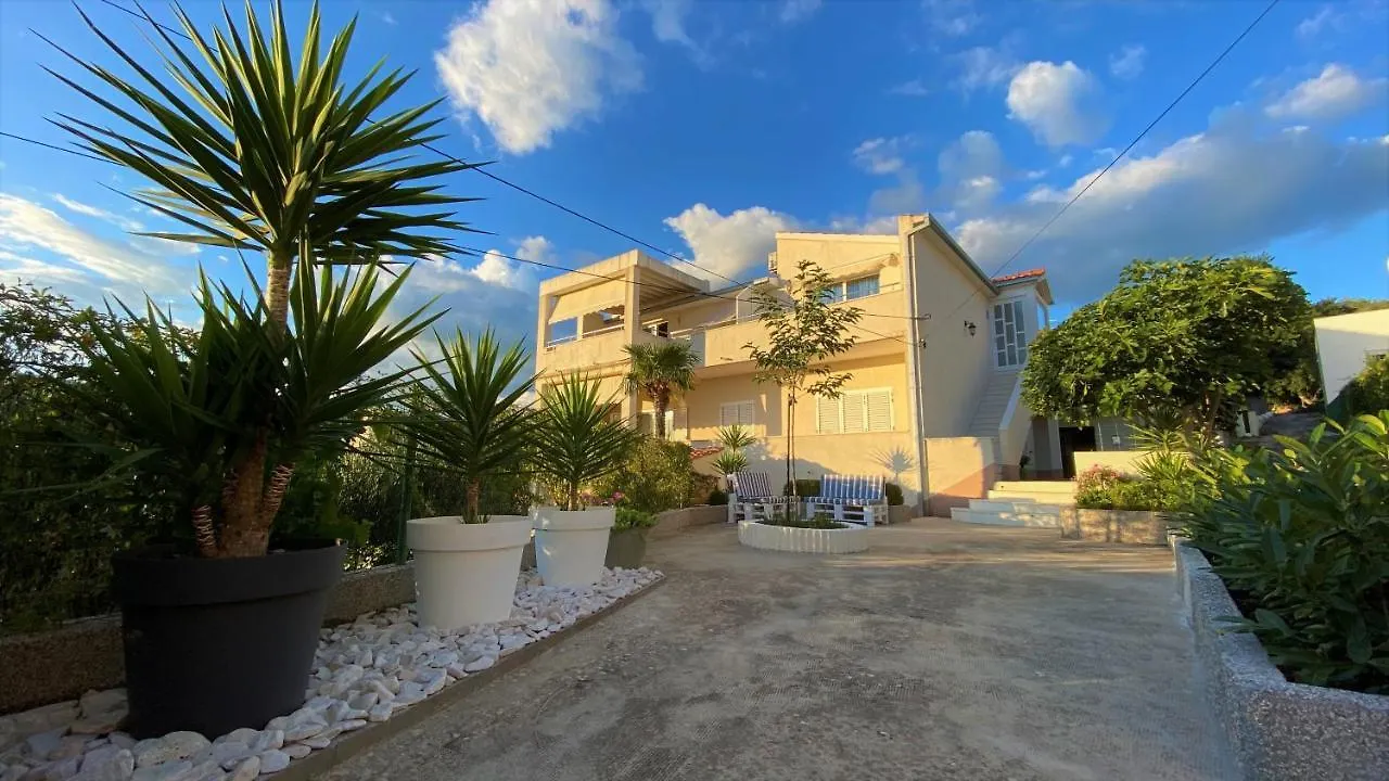Trogir Center Exclusive Seaview Apartment For 4 0*,